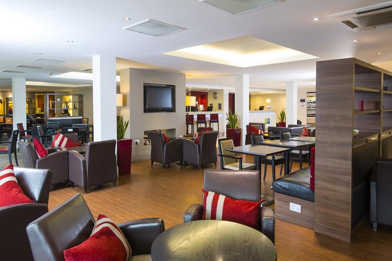 Holiday Inn Express Northampton South